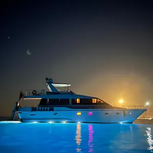 Riti Yacht Botel Kalkara